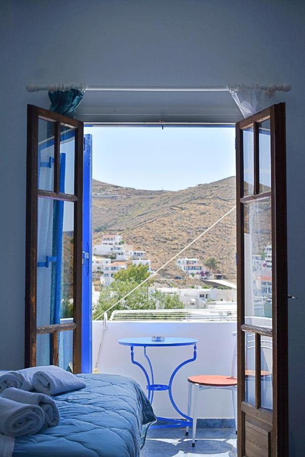 Martinos Studios, Merihas Port Китнос Экстерьер фото